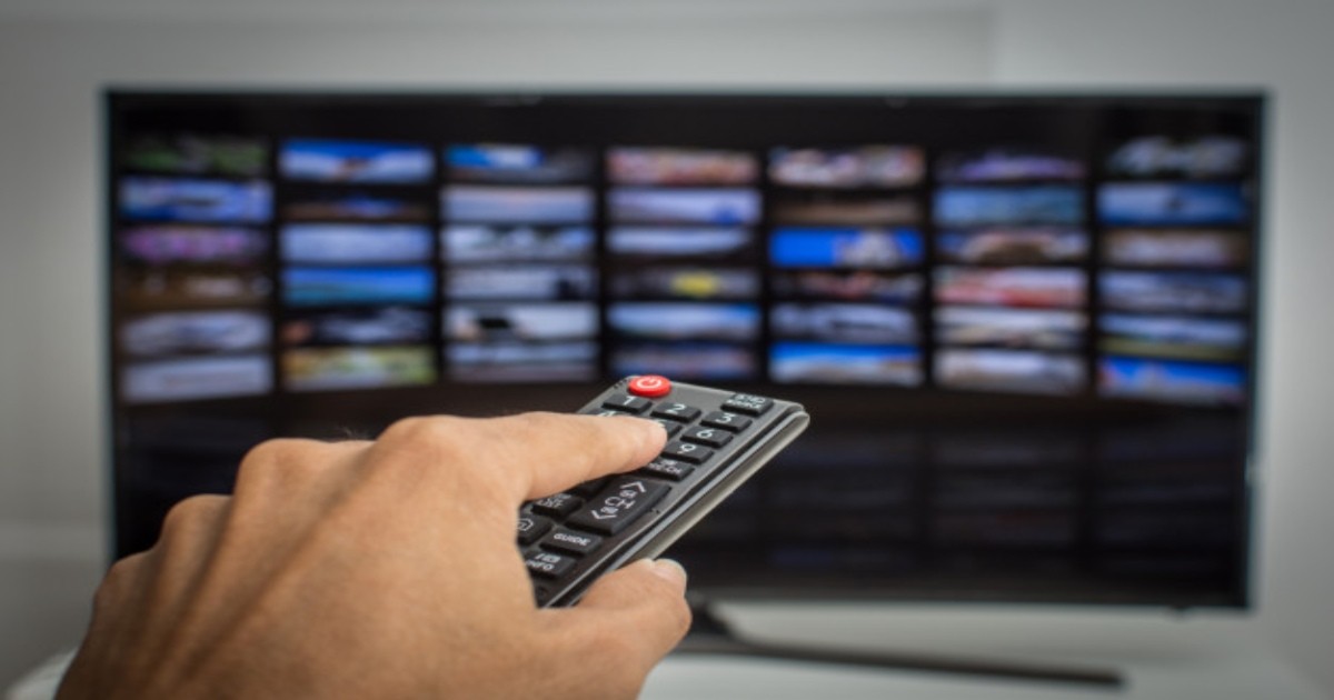 tv-control-mano-estudio-tv-cable-streaming-ccr-cuore