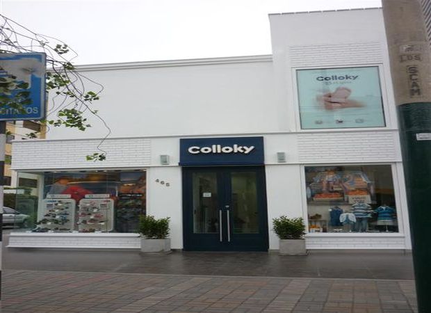 Tienda Retail Colloky Conquistadores por Lindley Arquitectos